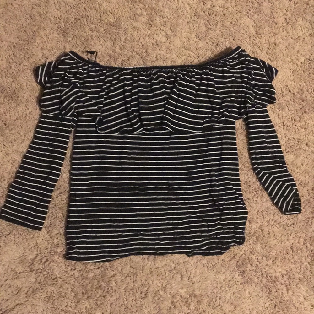 Off shoulder shirt